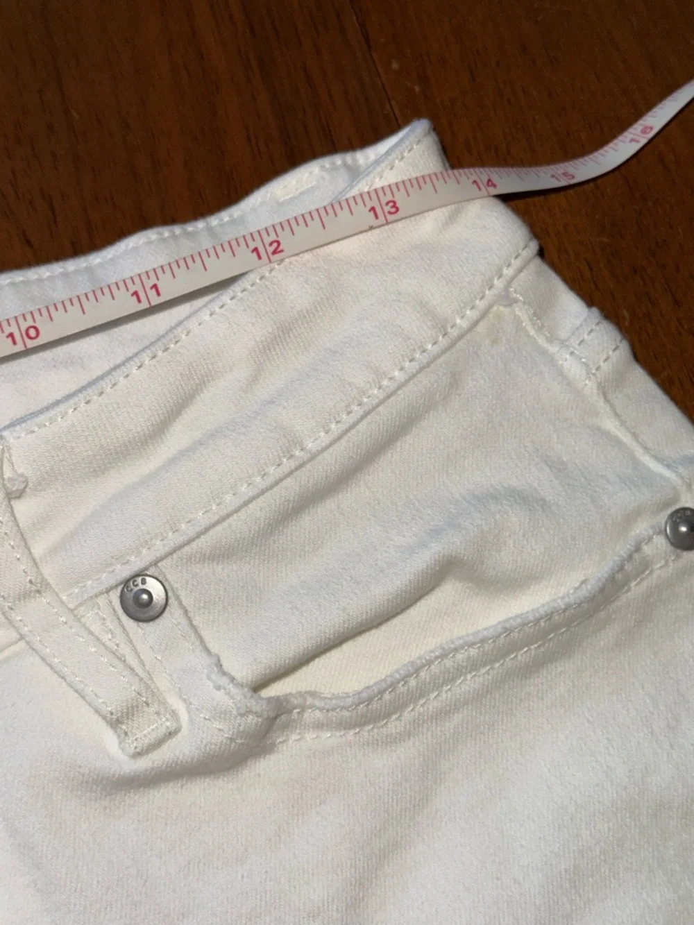 Candace Cameron Bure White Jeans - Picture 6 of 14